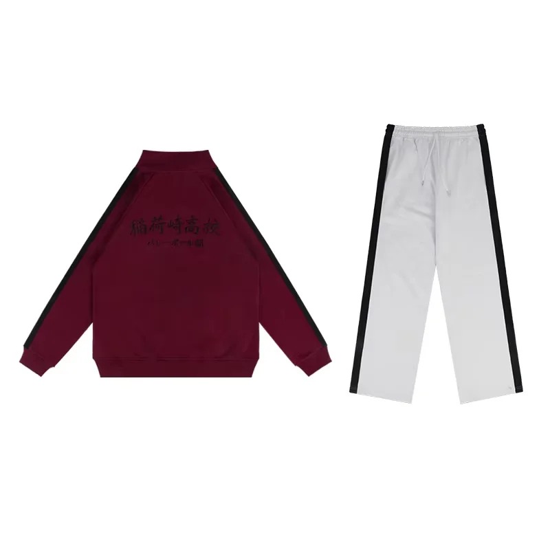 Jaqueta vinho do Inarizaki, de Haikyuu!!, ao lado da calça cinza com listras laterais pretas