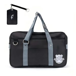 Bolsa escolar preta com alças cinza e brasão bordado da Shujin, de Persona 5, com porta-cartão