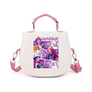 Mini bolsa branca com alças rosa e a arte HUNTR/X Rumi Mira Zoey de Guerreiras do K-Pop