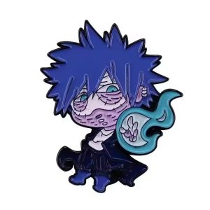 Broche esmaltado do Dabi chibi, de My Hero Academia, com cabelo azul e chamas azuis
