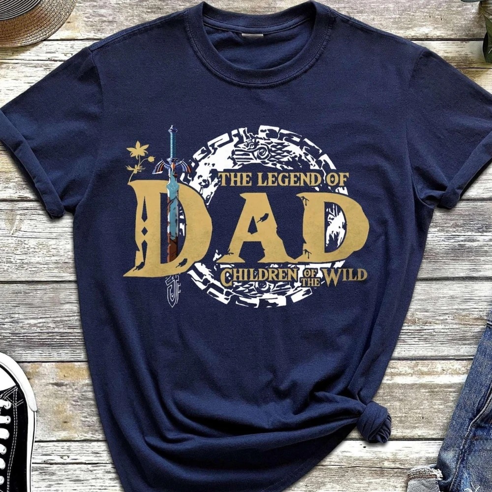 Camiseta azul-marinho com a estampa The Legend of Dad: Children of the Wild