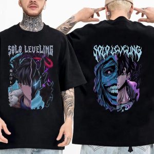 Camiseta preta de Solo Leveling com o Sung Jin-woo em quadro azul e vermelho na frente e rosto dividido nas costas