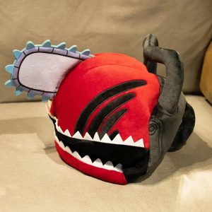 Capuz vermelho da cabeça de motosserra do Denji, de Chainsaw Man, com boca de dentes e lâmina na lateral