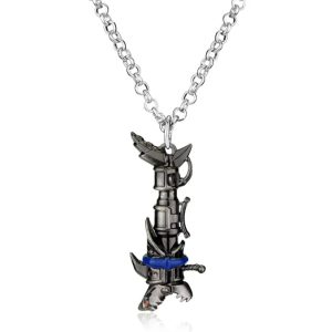 Colar de metal com o canhão da Jinx, de Arcane, em corrente prateada, em fundo claro