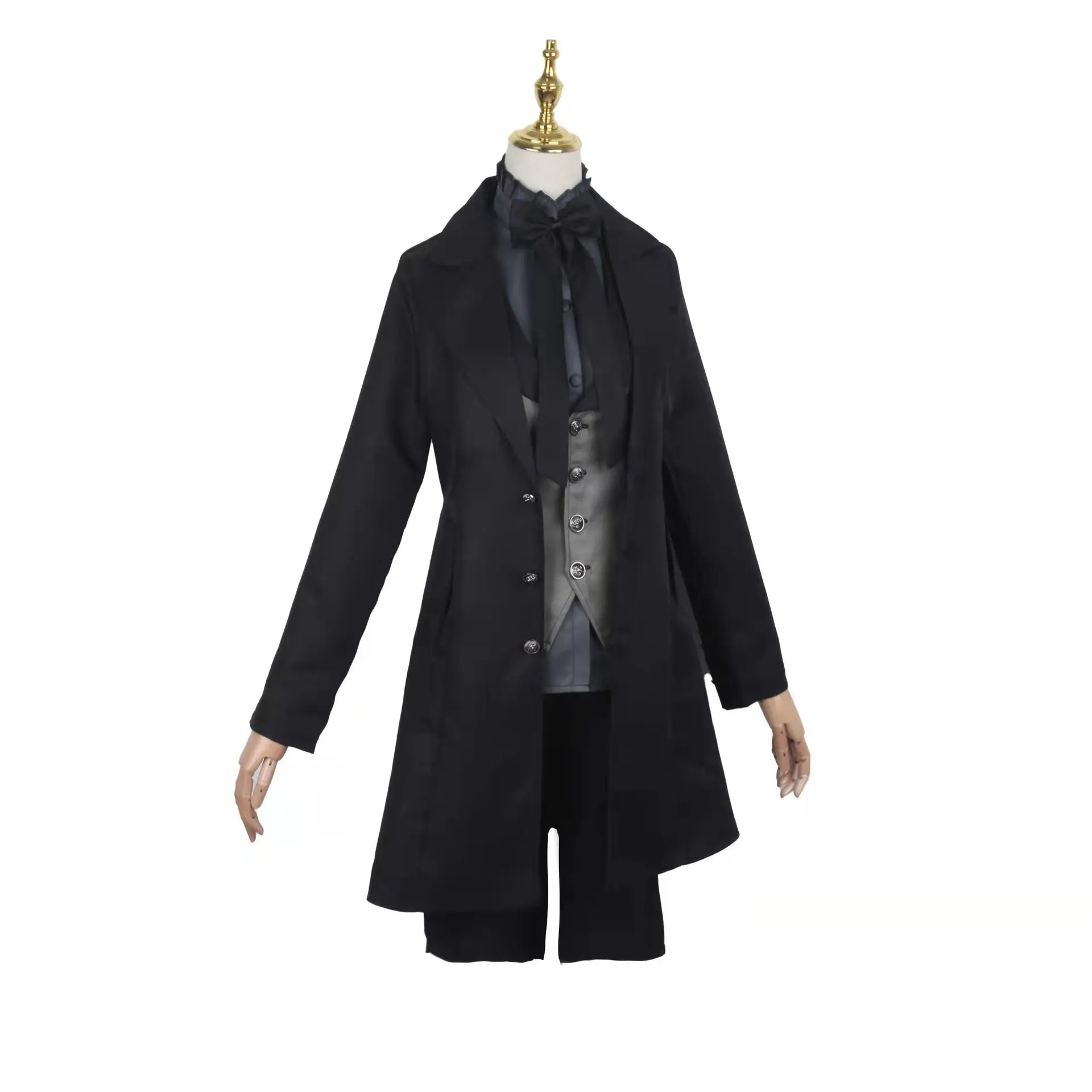 Traje do Ciel Phantomhive, de Black Butler, visto de frente, com casaco aberto, colete abotoado e bermuda