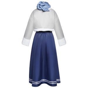 Traje de inverno da Fern, de Frieren: casaco curto cinza de pelúcia, vestido azul e cachecol