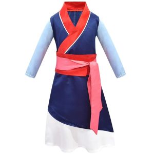 Vestido tradicional azul com faixa rosa do cosplay infantil da Mulan, em frente