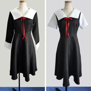 Vestido preto com gola marinheiro branca e laço vermelho do cosplay da Kaguya Shinomiya
