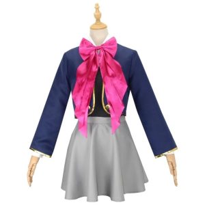 Jaqueta azul-marinho com laço rosa e saia cinza do cosplay da Kana Arima, de Oshi no Ko
