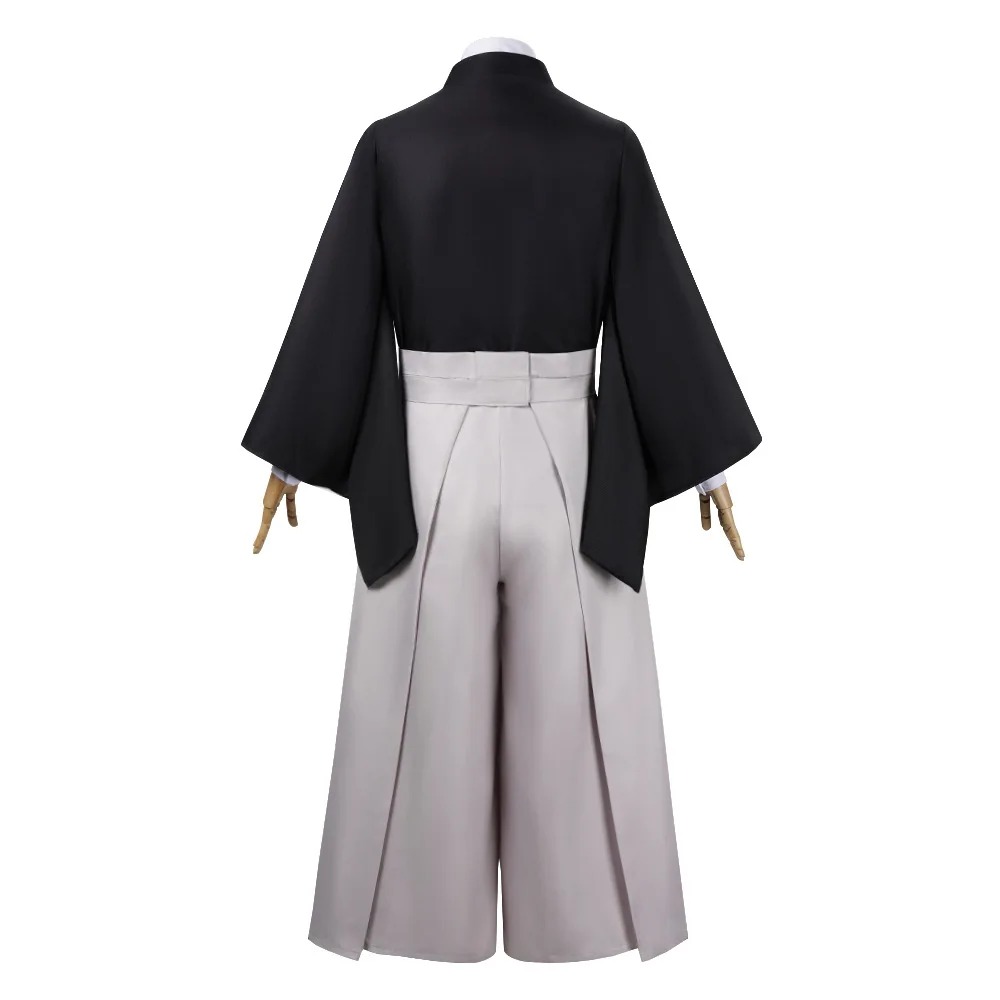 Costas do quimono preto e da hakama do cosplay do Naoya Zenin