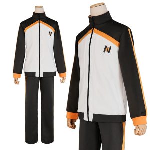 Cosplay do Natsuki Subaru, de Re:Zero: jaqueta de agasalho preta e branca com detalhes laranja e calça preta