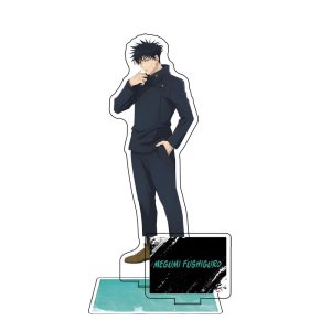 Display de acrílico do Megumi Fushiguro, de Jujutsu Kaisen, em pé, de uniforme escuro e mão no bolso, sobre base azul-clara