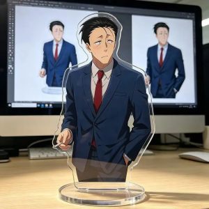 Display de acrílico do Yamada de terno azul e gravata vermelha, de Fumando Atrás do Supermercado com Você, em base transparente
