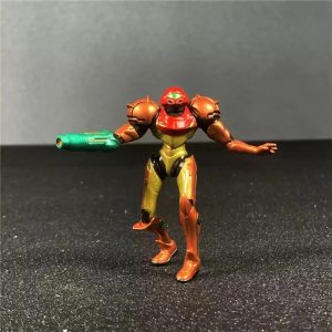 Figure articulada da Samus Aran de Metroid com armadura laranja e canhão verde no braço