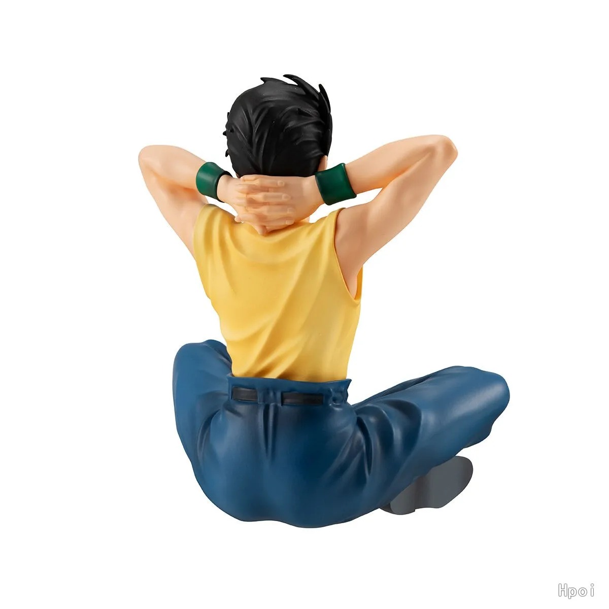 Figure do Yusuke Urameshi, de Yu Yu Hakusho, vista de trás sentado com as mãos atrás da cabeça