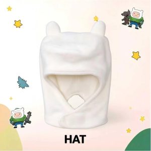 Gorro branco de pelúcia com orelhas do Finn, de Hora de Aventura, em fundo claro