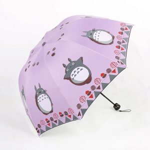 Guarda-chuva dobrável roxo com estampa do Totoro, de Meu Amigo Totoro, visto de cima