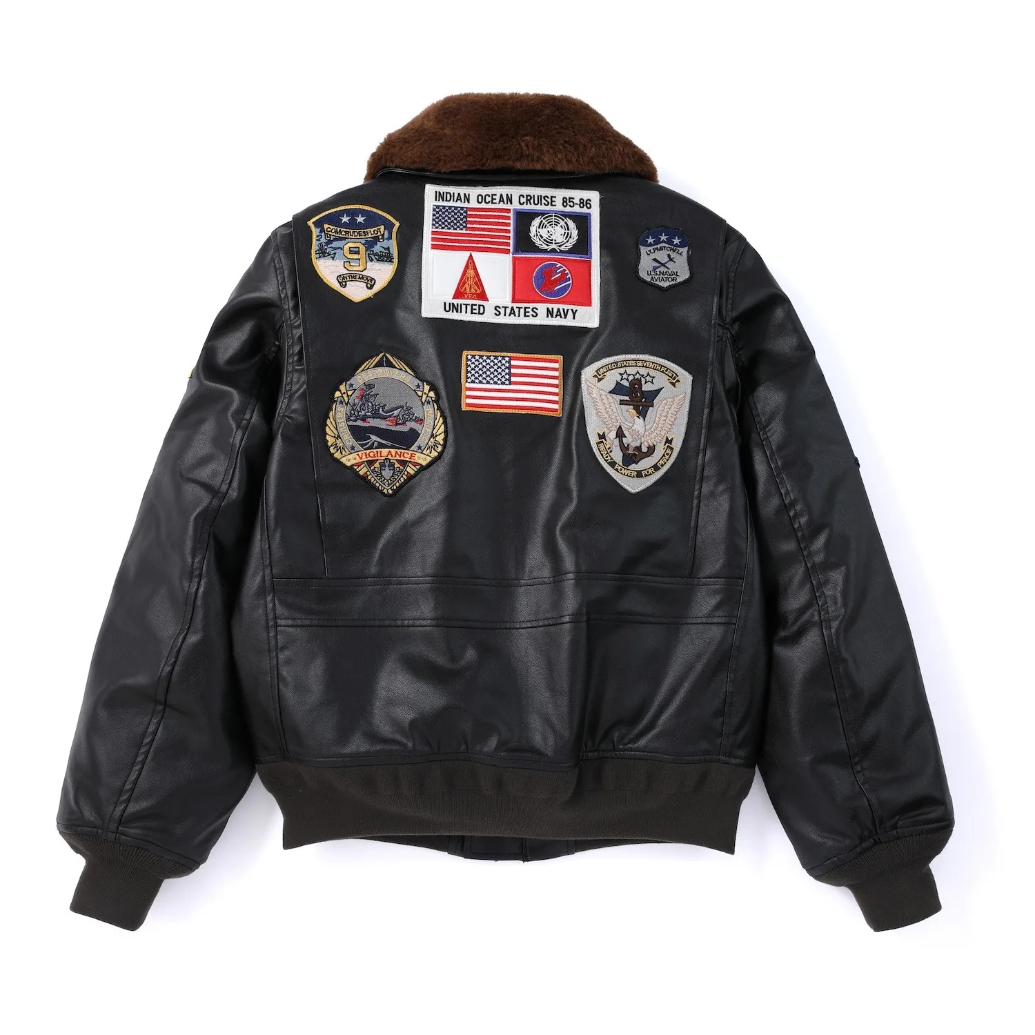 Costas da jaqueta de aviador preta estilo Top Gun com patches bordados e gola de pelo