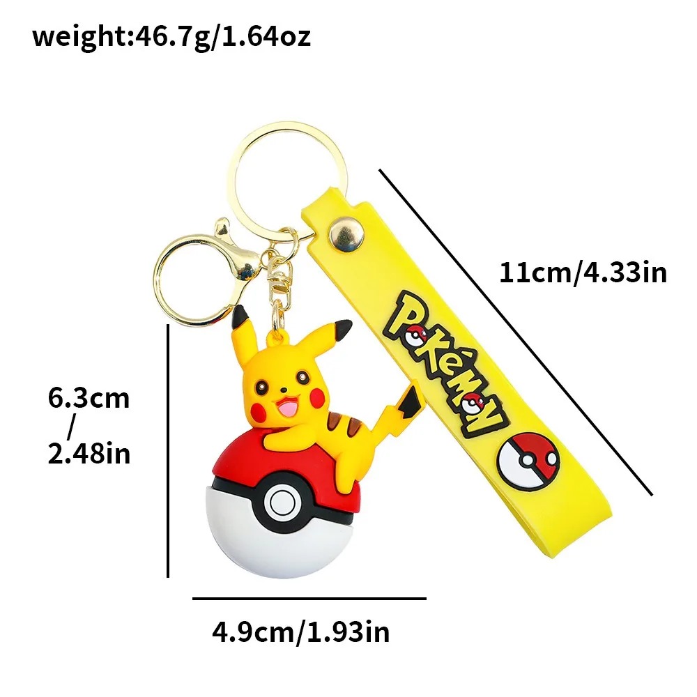 Chaveiro do Pikachu sobre uma Pokébola com alça amarela e medidas indicadas na imagem