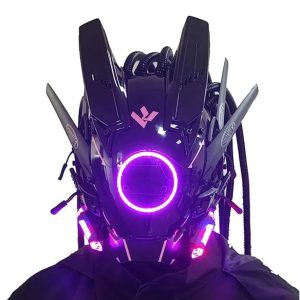 Máscara cyberpunk preta com anel de luz LED roxo e detalhes mecânicos, de frente