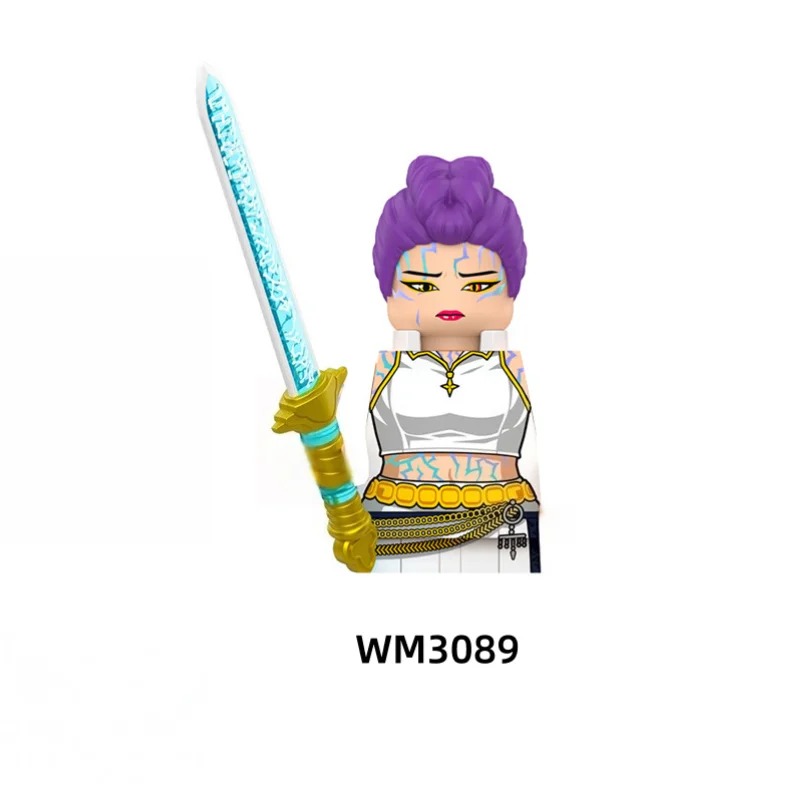 Minifigura de blocos de montar da Rumi, com cabelo roxo preso, traje branco e dourado e espada azul, de Guerreiras do K-Pop