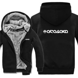 Moletom preto com zíper e logo Arasaka branco nas costas, com forro grosso de fleece