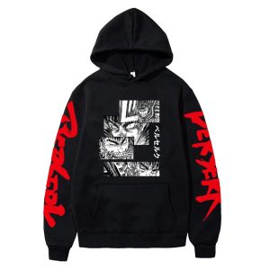 Moletom preto com capuz, painel de mangá do Guts no peito e BERSERK em vermelho nas mangas