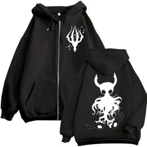 Moletom preto com zíper e capuz com símbolo no peito e o Cavaleiro de Hollow Knight nas costas