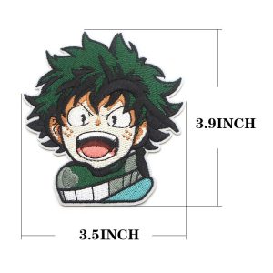 Patch bordado do Deku, de My Hero Academia, de cabelo verde e boca aberta, sobre fundo branco