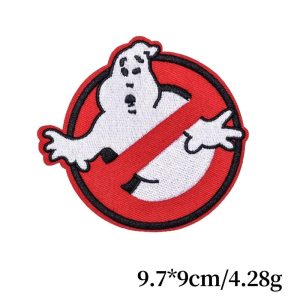 Patch bordado do logo Ghostbusters, com o fantasma branco no símbolo vermelho de proibido, com 9,7 x 9 cm