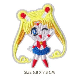 Patch bordado da Sailor Moon (Usagi), de Sailor Moon, em versão chibi, com medida 6,8 x 7,8 cm