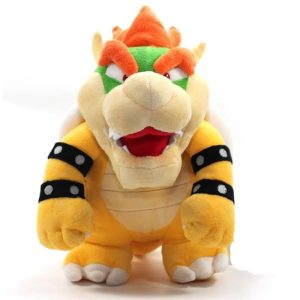 Pelúcia do Bowser de Super Mario, de frente, com braceletes pretos e cabelo laranja