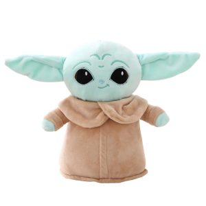 Pelúcia do Grogu, o Baby Yoda, de frente, com orelhas grandes e manto marrom, em fundo branco