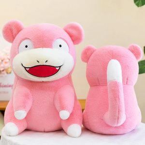 Pelúcia do Slowpoke, de Pokémon, rosa com focinho branco, vista de frente e de costas, com a cauda