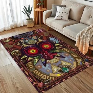 Tapete com estampa da máscara de Majora's Mask e Triforce em vermelho e dourado, na sala de estar